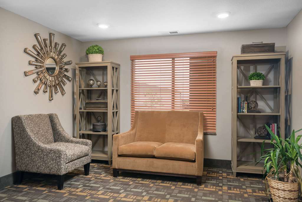 Americinn By Wyndham Hartford Wi Interior foto